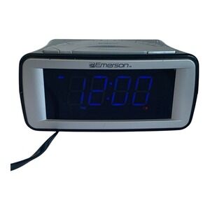 Emerson CKS9031 Smart Set Dual Alarm Clock AM/FM Radio *Tested & Works*